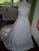 Svadobné šaty šité na mieru (SV02)